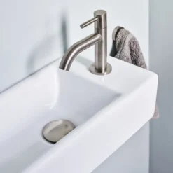 Luca Varess Cubic fontein set