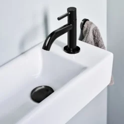 Luca Varess Cubic fontein set